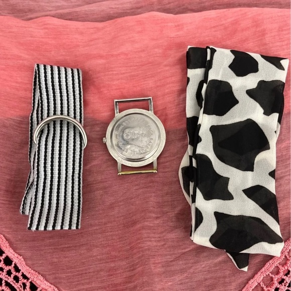 Women’s Fashion Watch/Bling - Picture 5 of 5